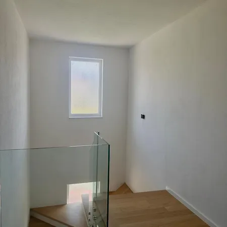Dora Villa Mostar